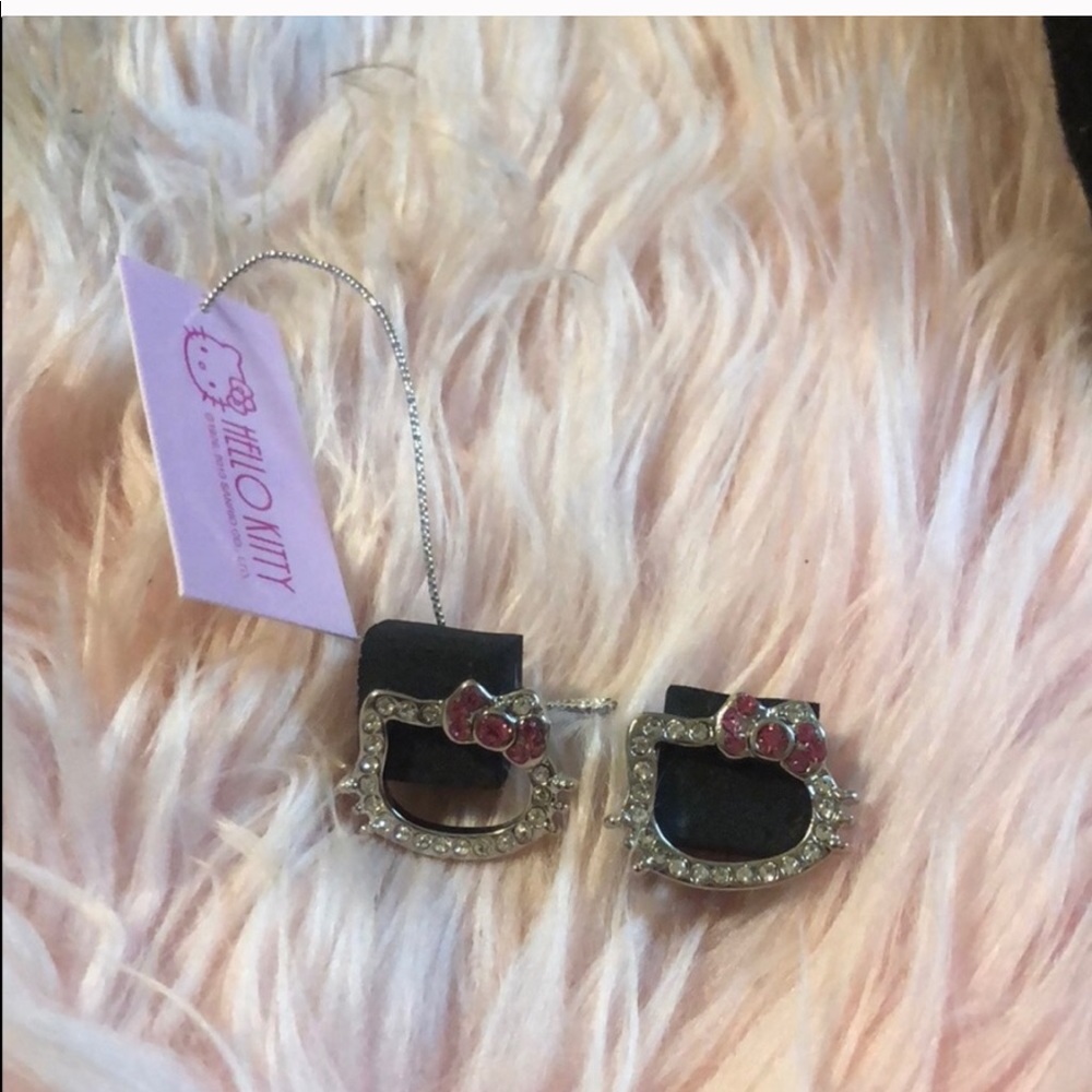 Hello kitty earrings